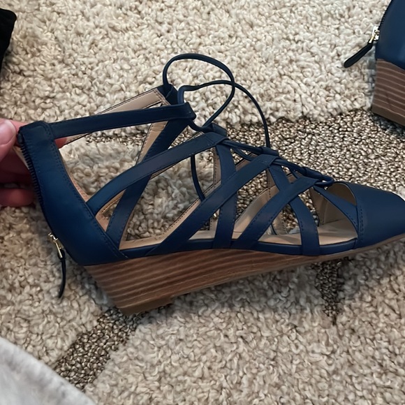 Franco Sarto wedge sandal - Picture 2 of 6